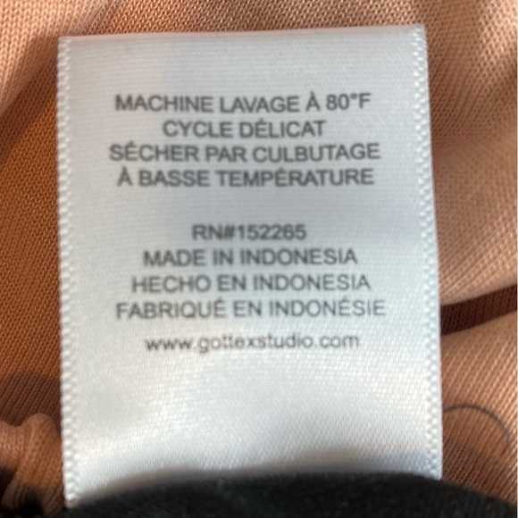 Gottex Strapless Color Block Wide
Leg Cropped Jumpsuit Romper Sz M - Picture 6 of 9